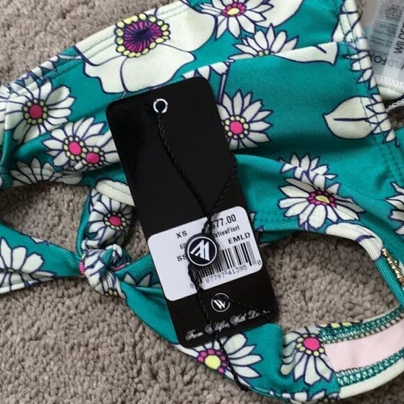 WILDFOX 60’s Brazilian floral reversible bikini. S-top/L-bottoms - Picture 7 of 9